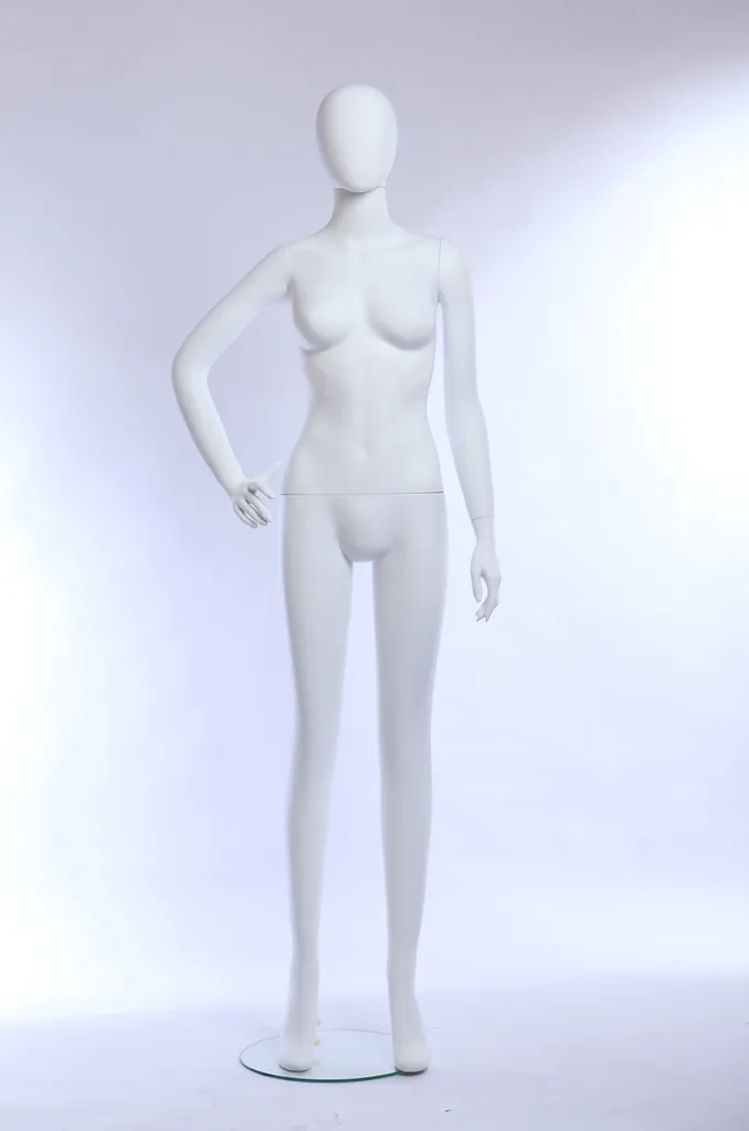 Mannequin vitrine blanc mat peinture haute qualité style abstrait