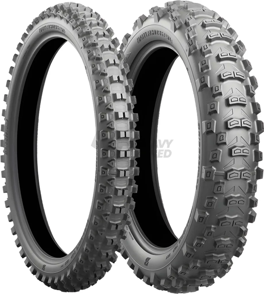 Améliorez votre grip avec le pneu Bridgestone Battlecross E50 90/90-21 54P