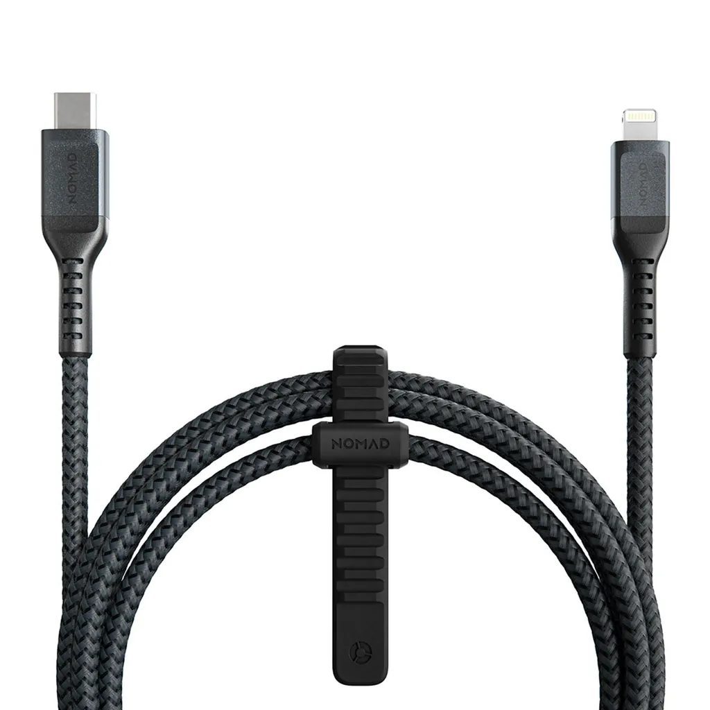 Câble USB-C Lightning 1.5m Nomad en Polyamide pour charge iPhone de bureau