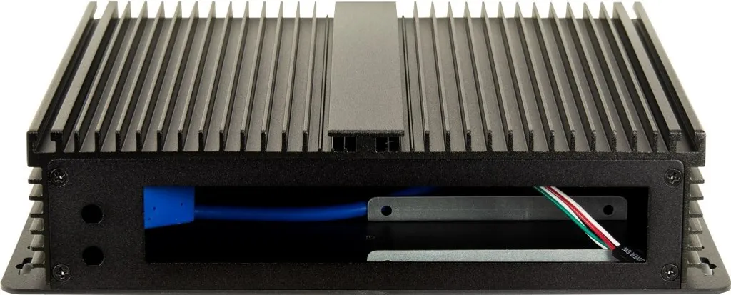 Mini boîtier PC Chieftec IX-06B-OP pour gagner de l'espace sur votre bureau - 5