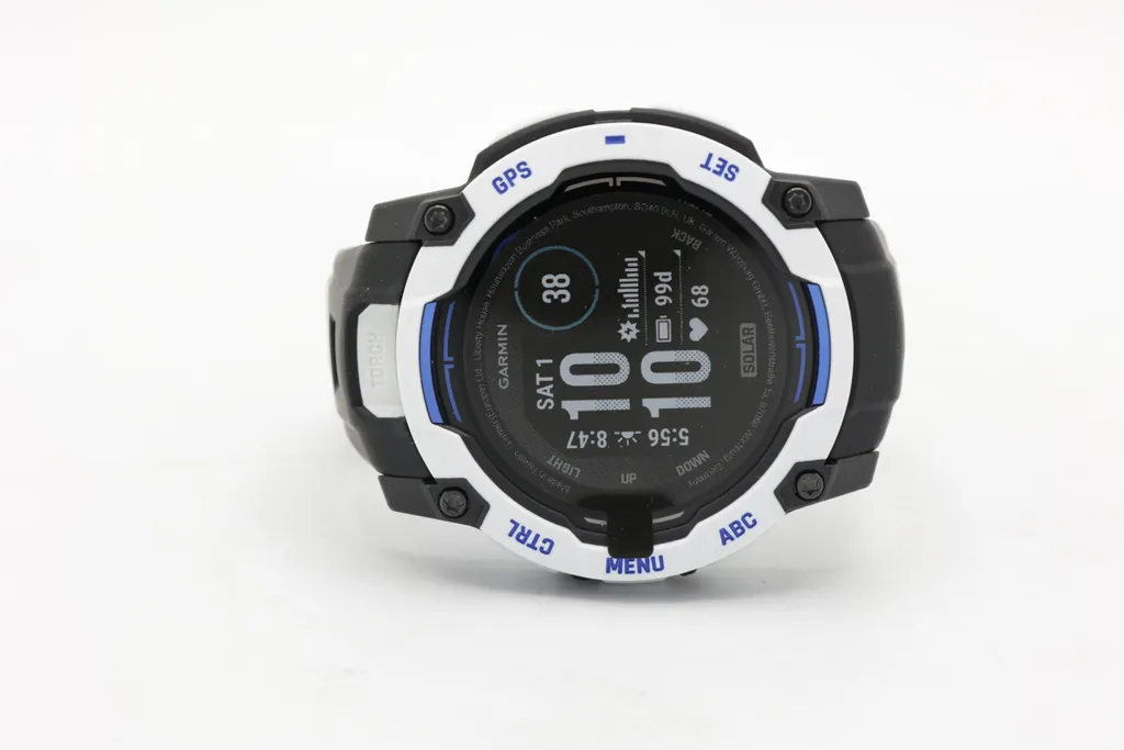 Montre connectée solaire Garmin Instinct 3 GPS antichoc blanche - 9
