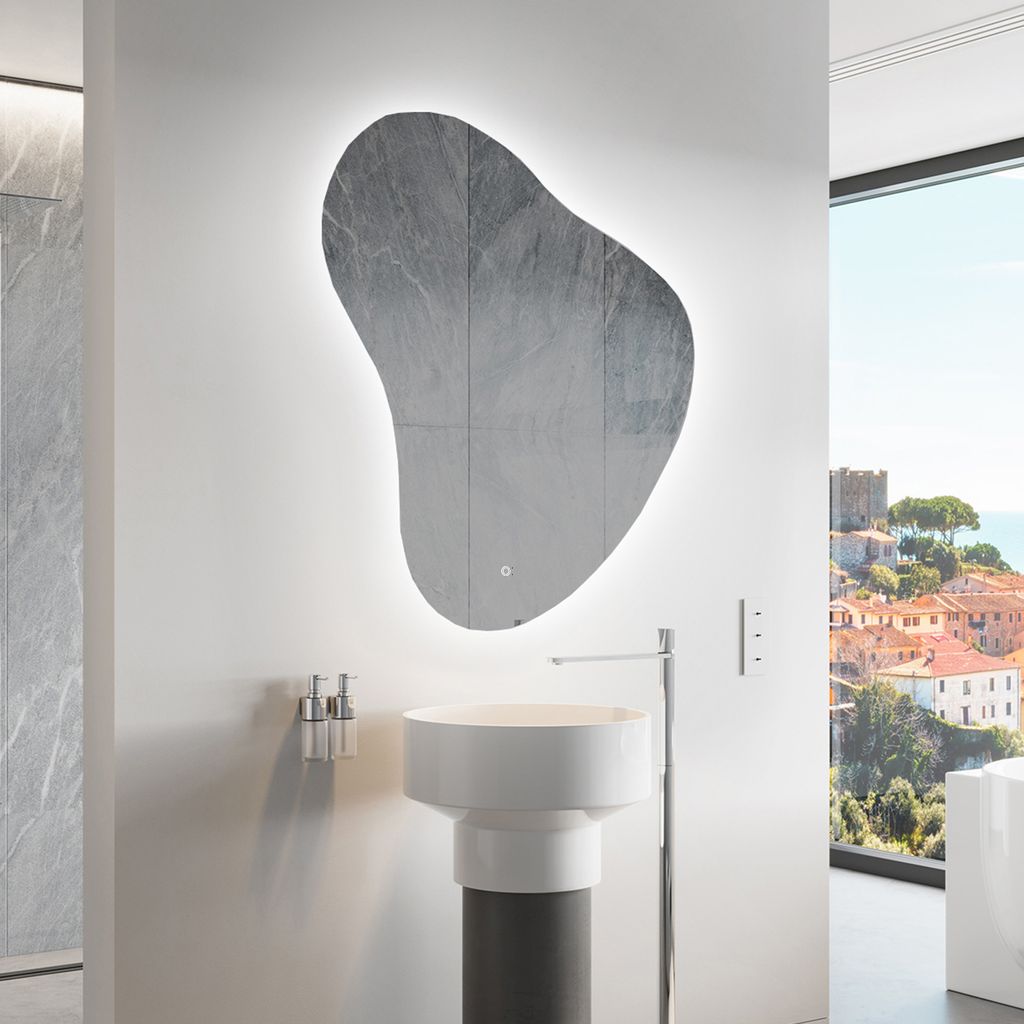 Unregelmäßiger asymmetrischer Spiegel mit LED Beleuchtung 84 x 94 cm - mit LED Beleuchtung - LED Farbe Kaltweiß 7000K - Individuell Nach Maß - ...