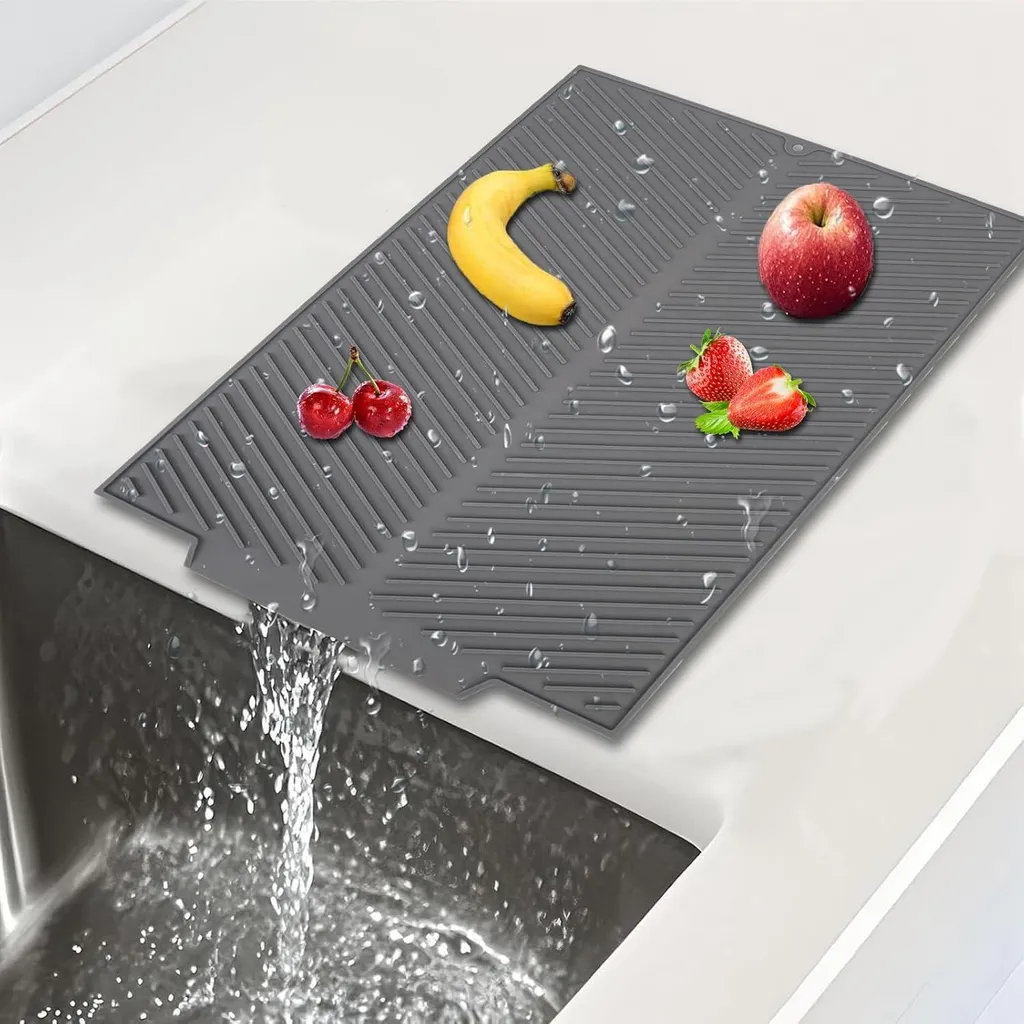 Tapis d'évier perforé en silicone 43x34cm pour un séchage rapide efficace