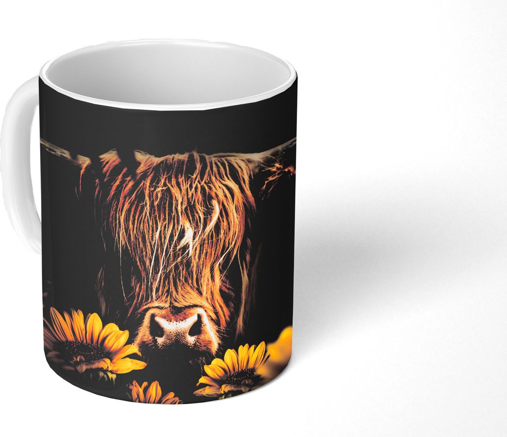 MuchoWow Tasse Kaffeetasse Kaffeebecher 350 ml Schottische Hochlandrind - Blumen - Kuh - Botanisch - Tiere Teetasse - Fototasse - Becher - Kerami...