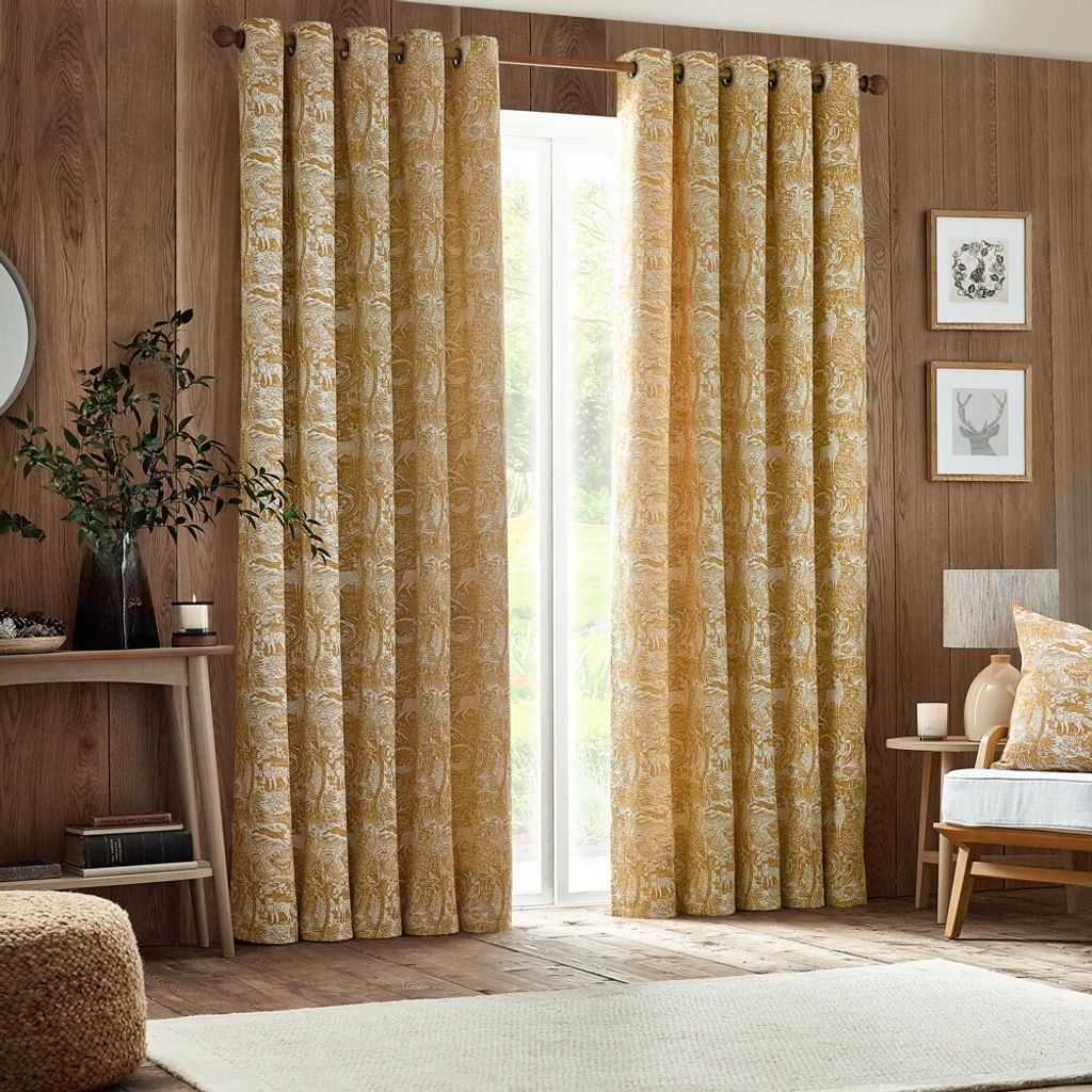 Furn - Ösenvorhänge "Winter Woods", Chenille, Tiere RV3281 (229 cm x 183 cm) (Ocker)