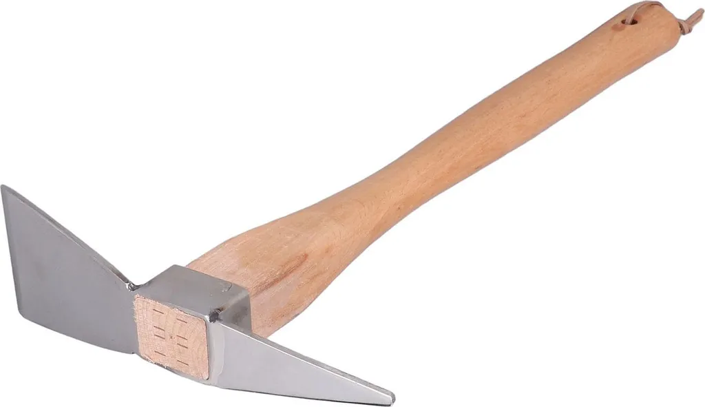 Outil de creusement manuel type hachette avec manche en bois naturel