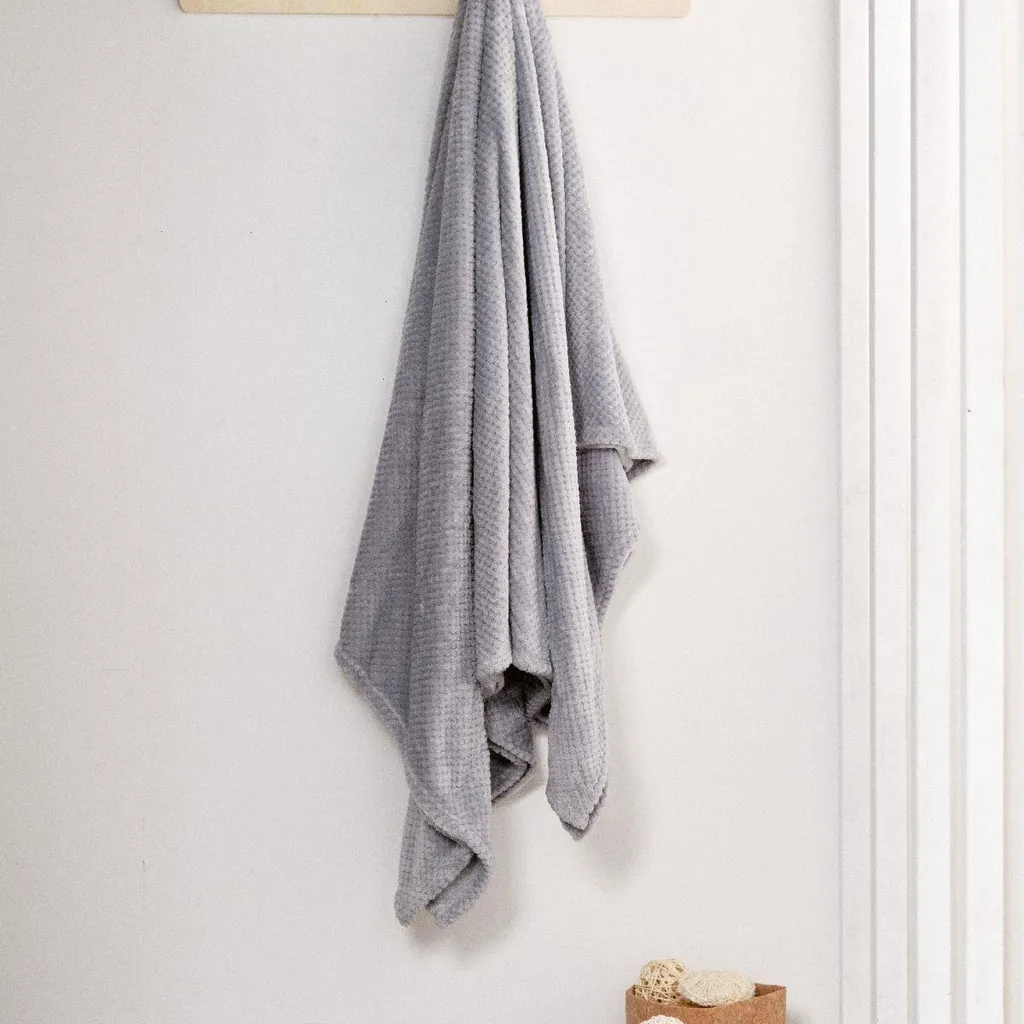 Couverture douillette 150x200 cm : la solution chic contre les frissons - 2