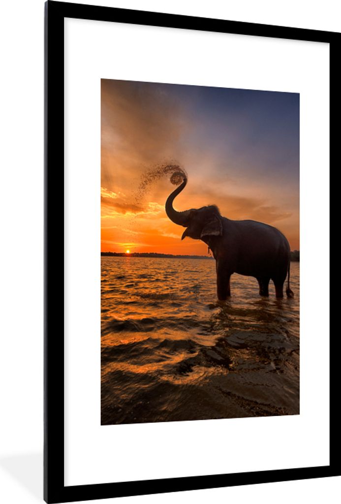 MuchoWow Gerahmtes Poster Elefant - Meer - Tiere - Sonnenuntergang - Orange 60x90 cm - Poster mit Schwarzem Bilderrahmen Wandposter Rahmen Foto B...