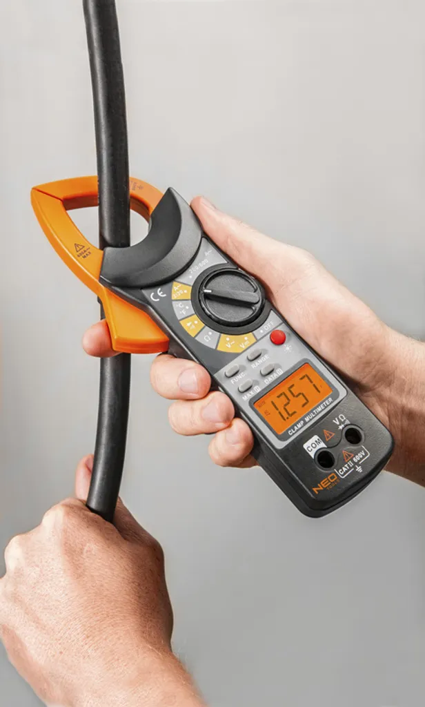 Pince de mesure numérique NEO TOOLS avec écran LCD rétroéclairé 600V - 3