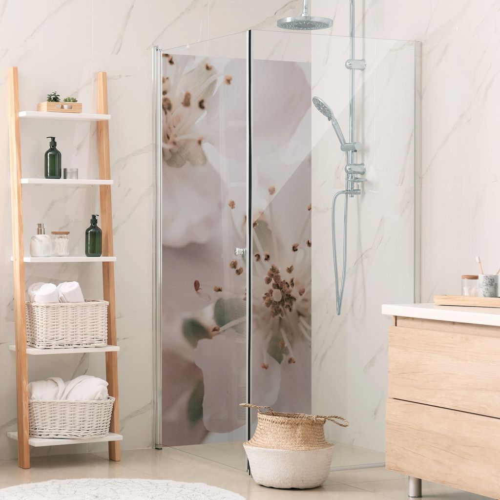 Duschrückwand Blumen selbstklebend - 0.61 mm Wandpaneel wasserfest Kirschblüte rosa Landhaus Badrückwand fugenlos Premium matt 100x210 cm