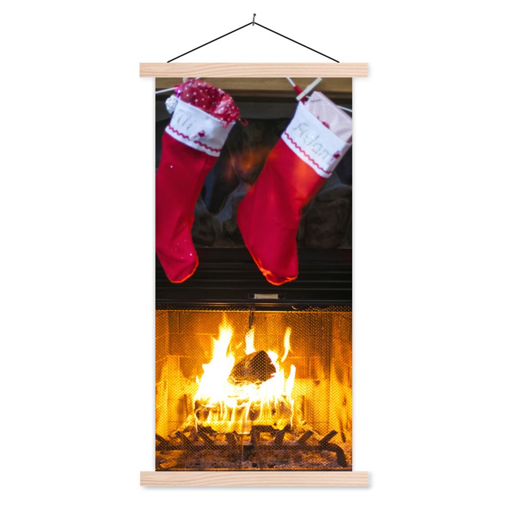 MuchoWow Textilposter Socken für einen Kamin 60x120 cm mit holzfarbenen Rahmen - Holz