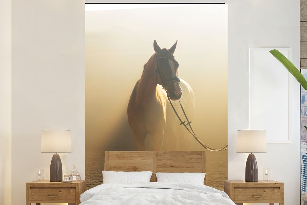 MuchoWow Fototapete für Wohnzimmer oder Schlafzimmer Wandtapete Vinyl Motivtapete Pferd - Licht - Sand - 170x260 cm - Wohnzimmertapete