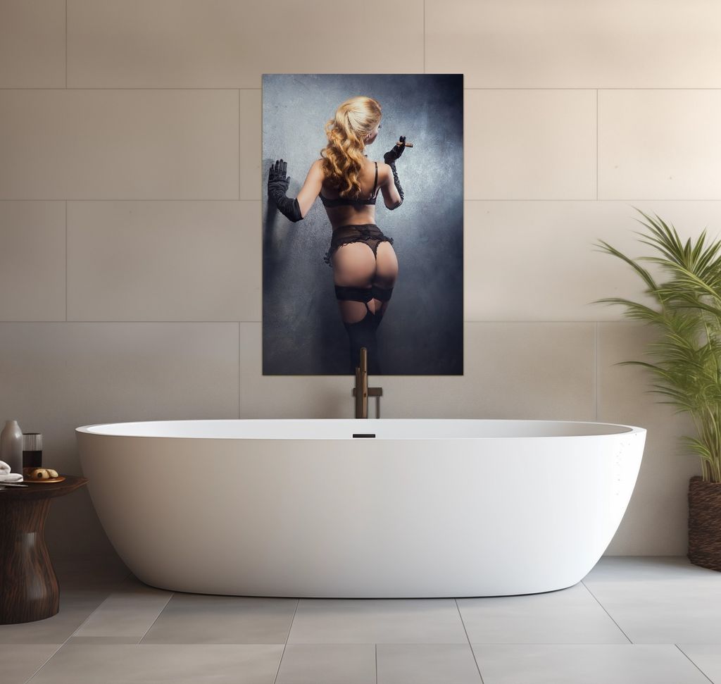 Wallario wasserfestes Poster selbstklebend 91,50 x 61 cm, Sinnliche Frau in schwarzen Dessous mit Zigarre, Ansicht von hinten, Badezimmerposter Spr...