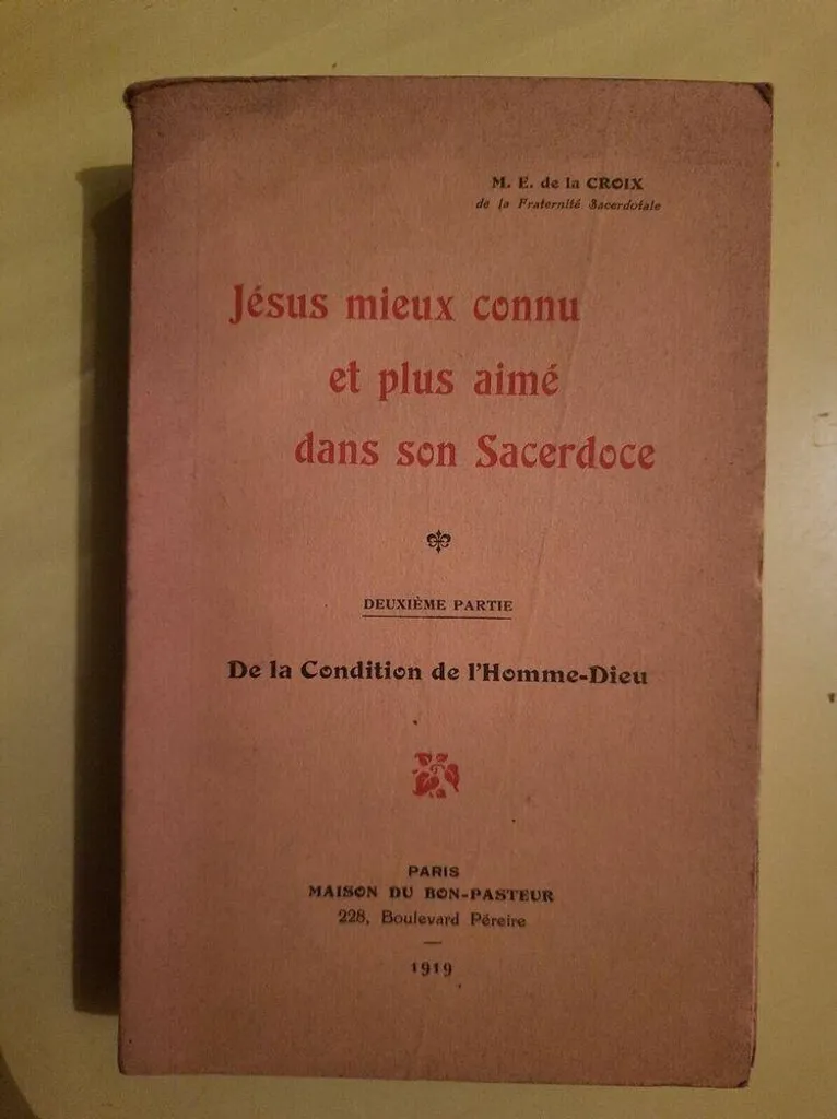 Livre de théologie m e de la Croix Jésus et son Sacerdoce 240p