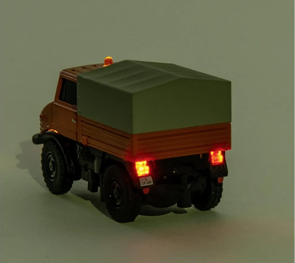 Unimog U406 Carson 1:87 RTR avec télécommande 2.4GHz et LED intégrées - 8