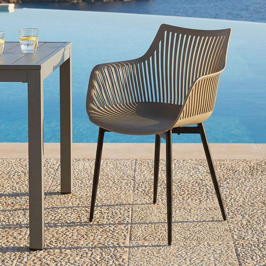 Gartenstühle Violetta im 4er Set, champagner - Outdoor Stuhl aus Polypropylen & Alu, wetterfest & UV beständig, moderne Stühle für Garten, Balk...