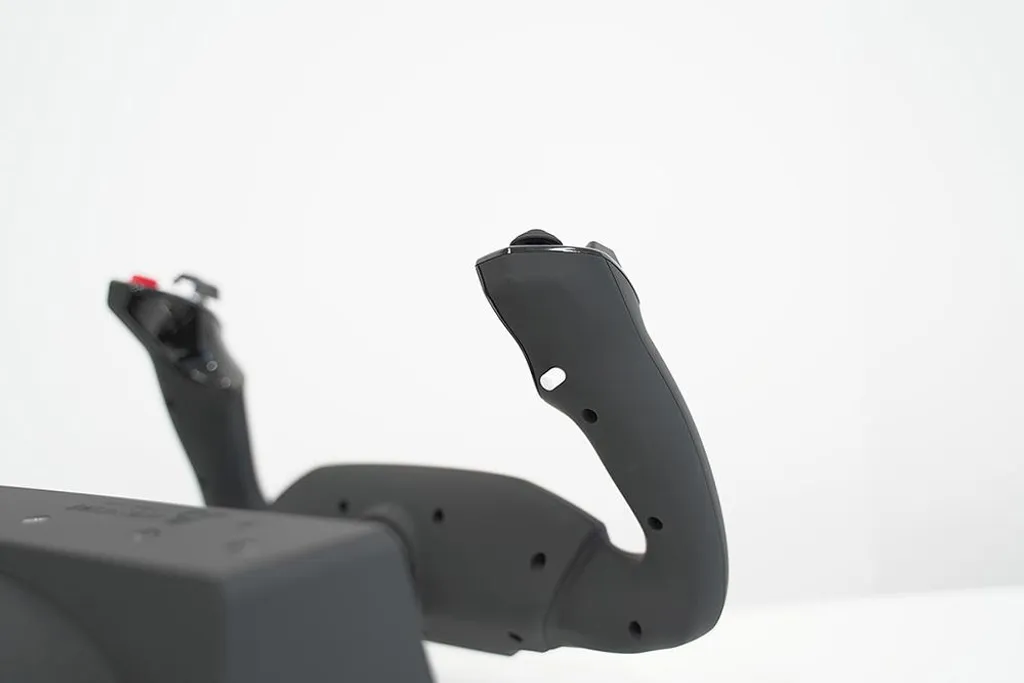 Joug de simulation Honeycomb Alpha Flight Controls avec panneau switch - 24