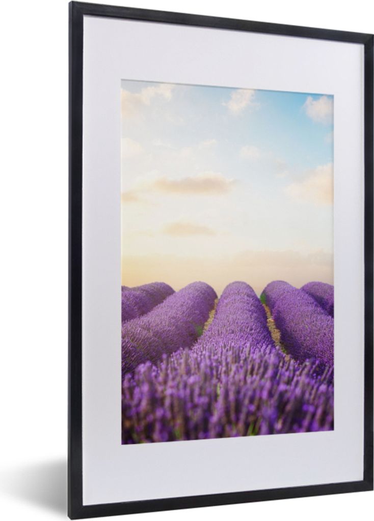 MuchoWow Gerahmtes Poster Lavendel - Himmel - Wolken - Blumen 40x60 cm - Poster mit Schwarzem Bilderrahmen Wandposter Rahmen Foto Bilder - Poster...