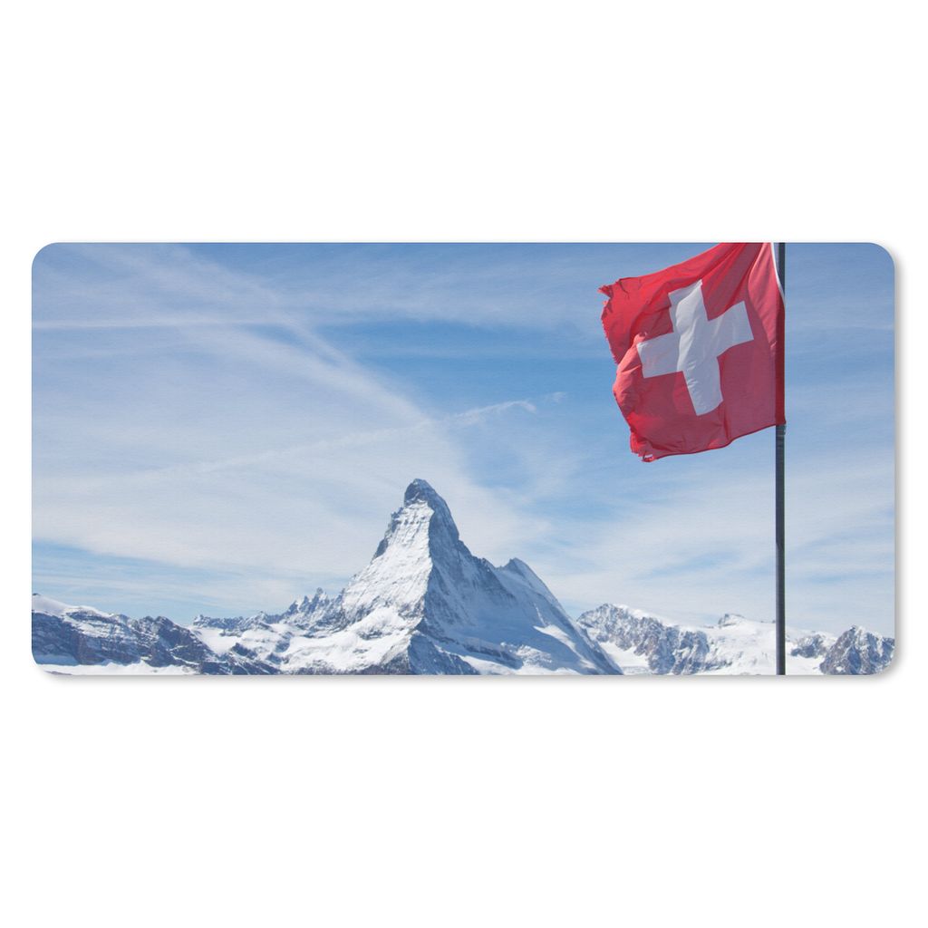 MuchoWow Schreibtischunterlage Schweizer Flagge am Matterhorn in der Schweiz 80x40 cm - XXL Mauspad - Gaming Mauspad