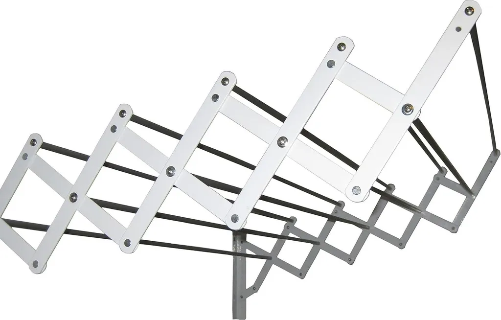 Gagnez de la place avec ce séchoir mural 140cm extensible 10 cordes blanc