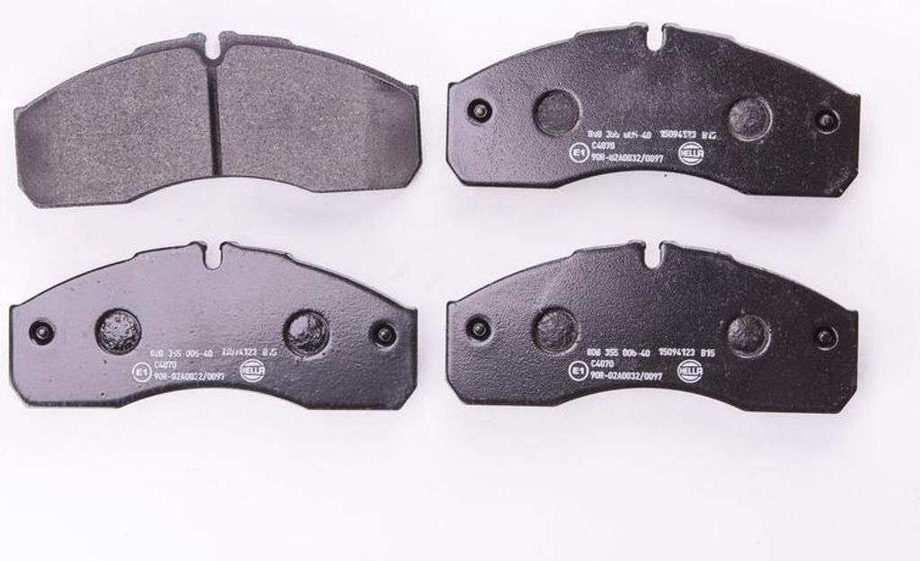 Bremsbelagsatz mit Verschleißwarnung 19,9 mm HELLA für u.a. NISSAN ATLEON