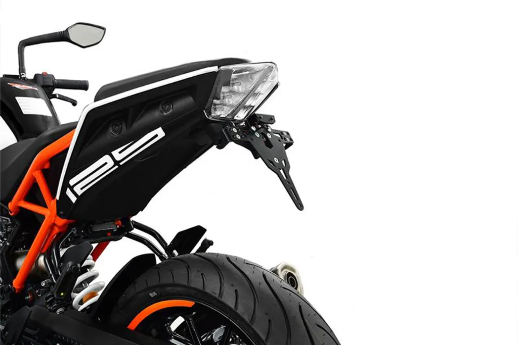 Porta Targa ZIEGER Pro KTM 125 Duke: Kit Corto e Regolabile Premium