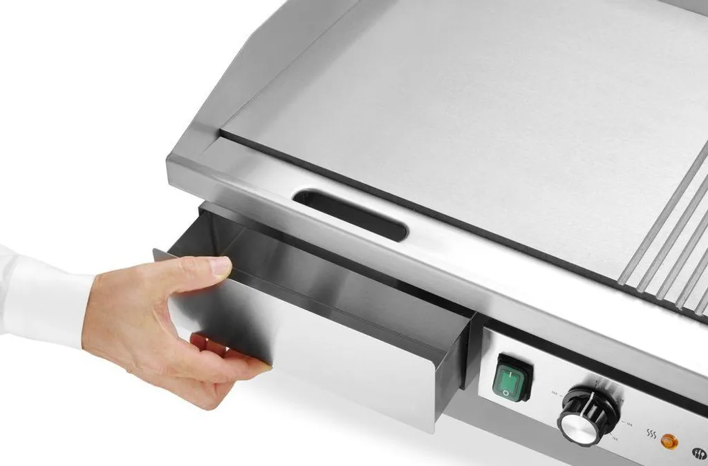 Gril de table professionnel pour restaurant 400V 4400W HENDI Eco