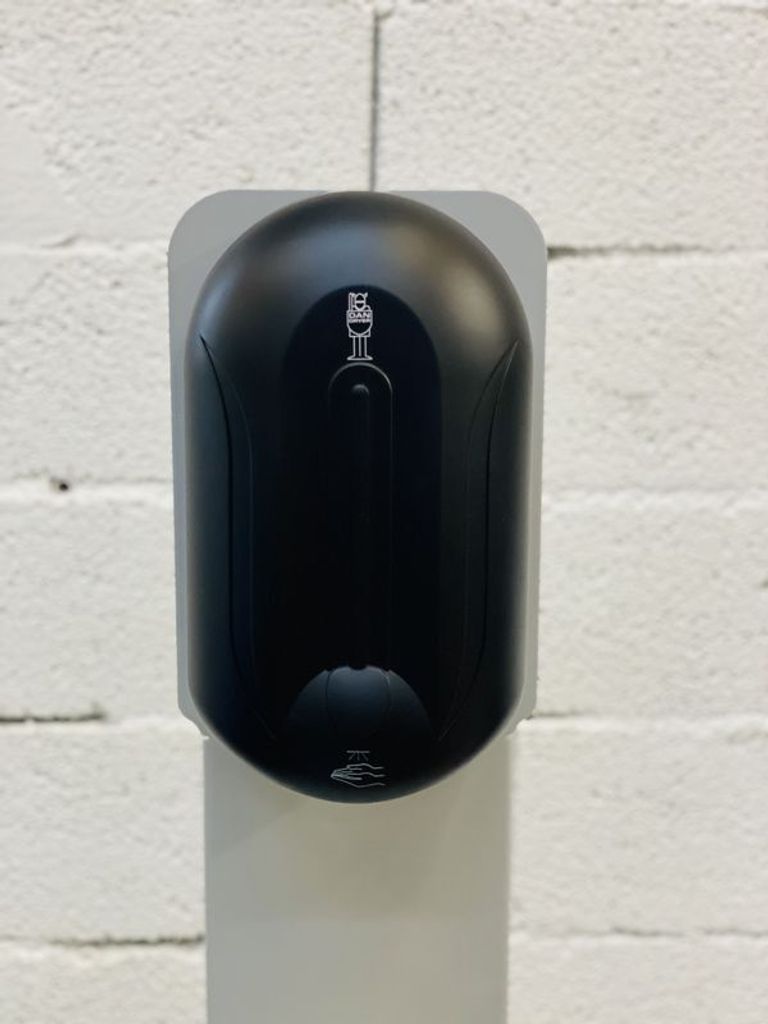 Desinfektionssäule aus Stahl von Orma + automatischer Desinfektionsmittelspender Schwarz