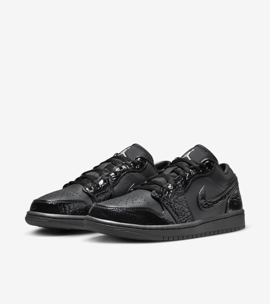 Nike Air Jordan 1 Low ブラック　26cm Nike Air Jordan 1 Low ブラック 26cm - メルカリ