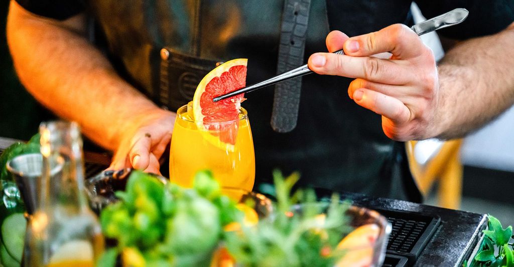 mydays Cocktailkurs in Frankfurt am Main; Erlebnis verschenken oder selbst erleben; Gutschein für 1 Person(en)