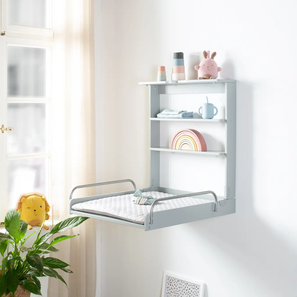 Plan à langer mural pour petit espace - table pliante bois et gris