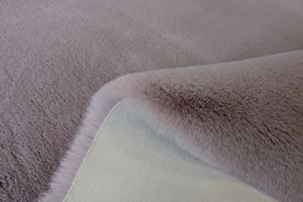 Tapis Shaggy Mollis poudre 110x160 cm : fini les sols froids et tristes