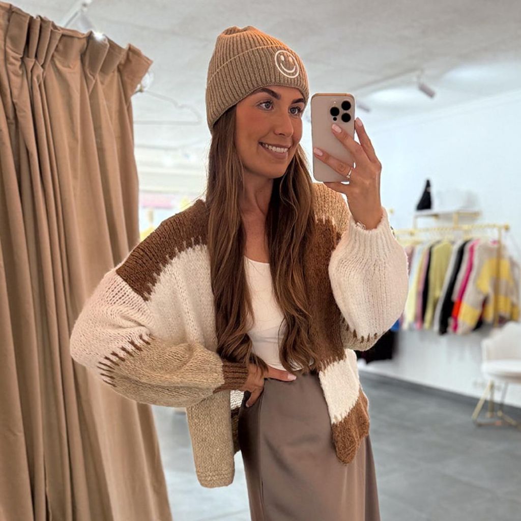 Strickjacke Damen Cardigan mit buntem Muster „Bella“ Hellbraun / Beige / Weiß, Onesize (XS-XL), Frauen Langarm Grobstrickjacke, Herbst Wint St...