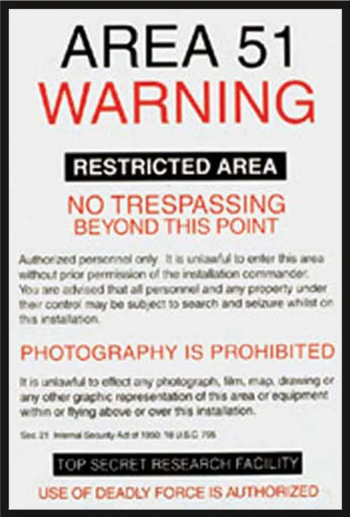 Affiche Aliens Area 51 avec cadre Shinsuke noir 61x91,5 cm en acrylique