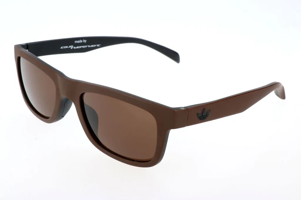 Lunettes de soleil Adidas AOR005 monture légère en gomme noir et bleu