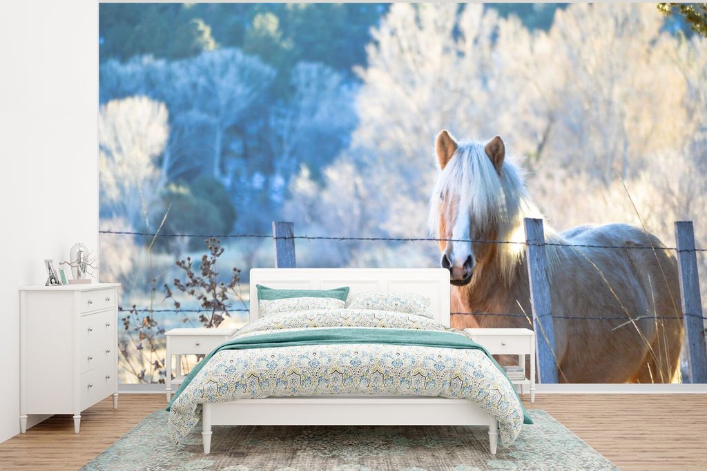 MuchoWow Fototapete für Wohnzimmer oder Schlafzimmer Wandtapete Vinyl Motivtapete Pferd - Winter - Schnee - 375x280 cm - Schlafzimmer tapete