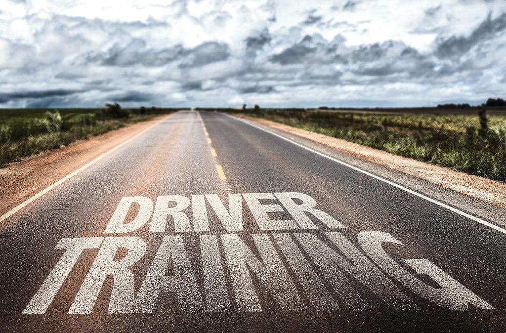 mydays Fahrsicherheitstraining PKW Basis Templin; Erlebnis verschenken oder selbst erleben; Gutschein für 1 Person(en)