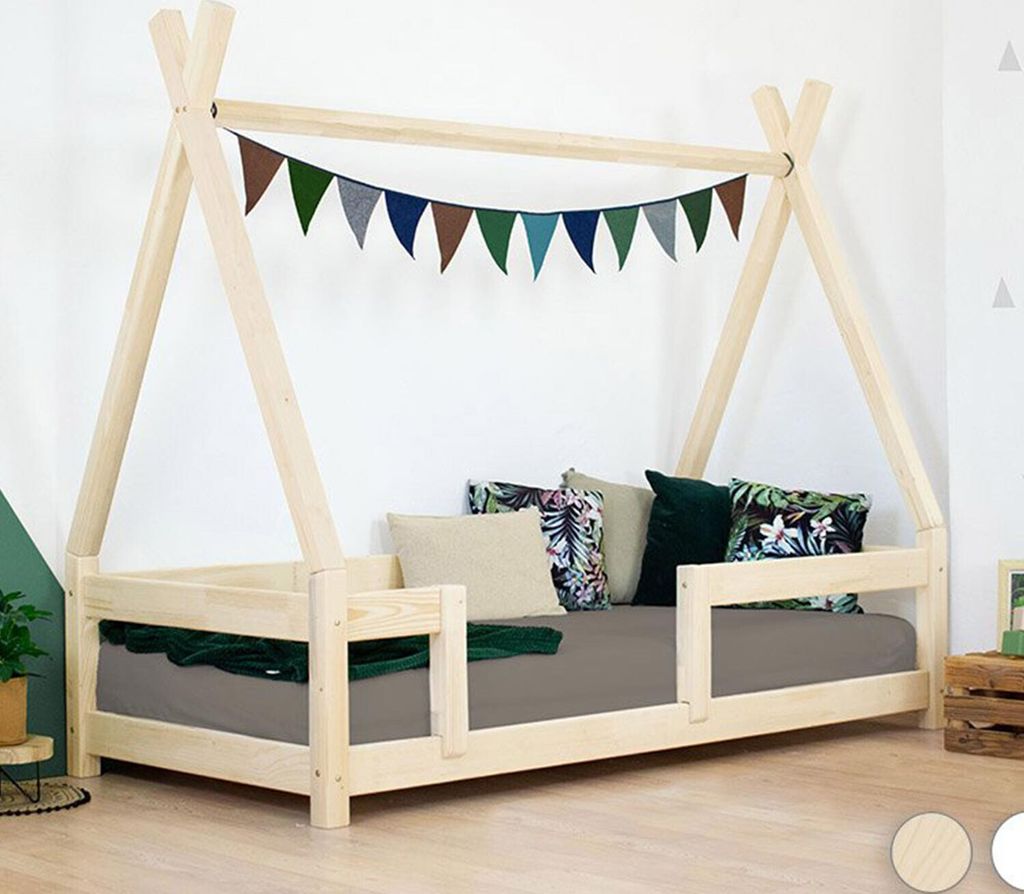 Kinderholzbett NAKANA in Form eines Tipis mit Seitenteil 120x200 cm Transparente matte Wachslasur