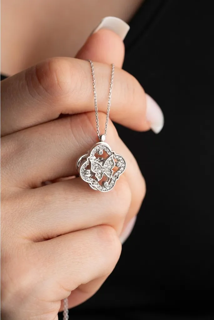 Collier anti-stress papillon rotatif en argent et zircone pour femme
