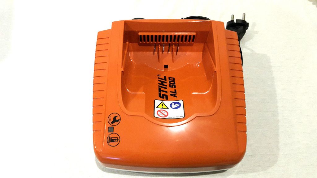 Caricabatterie rapido originale Stihl AL 500 230 V Immagine del prodotto 