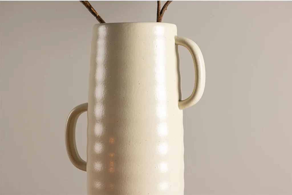Grand vase décoratif Cent beige en céramique pour fleurs et pampas