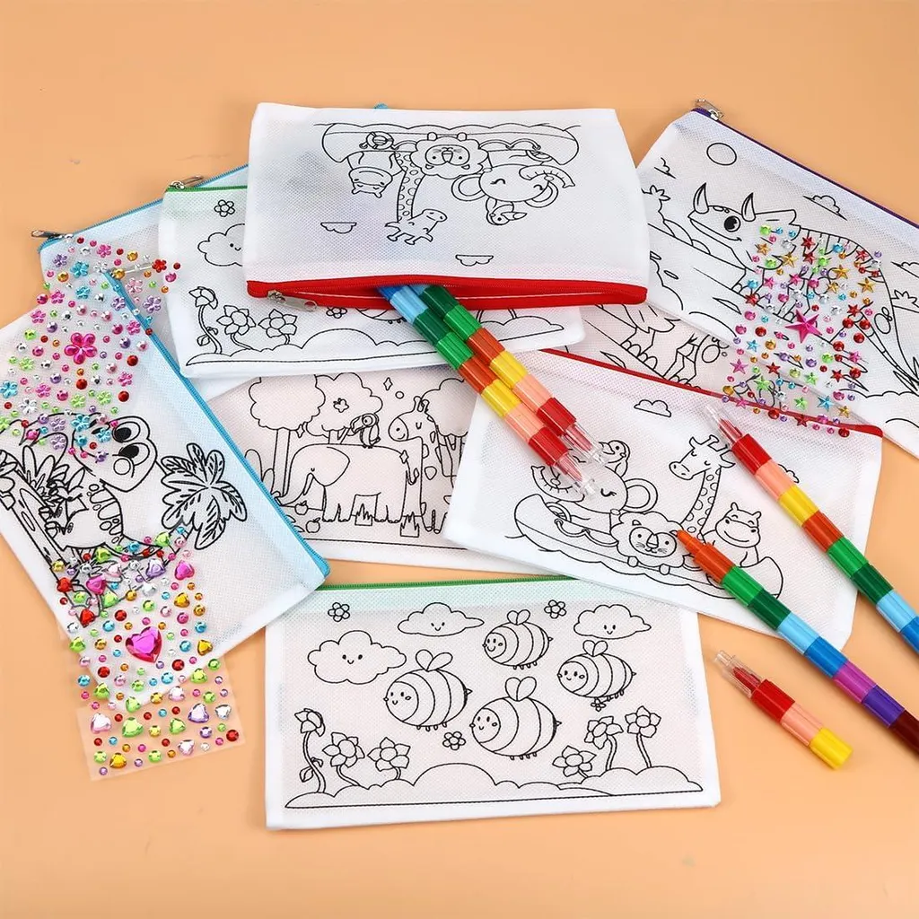 Kit de coloriage enfant : 10 trousses dinosaures et crayons empilables