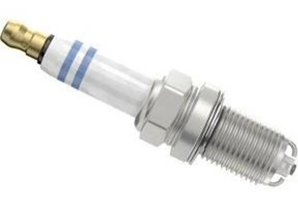 BOSCH 0 242 235 715 Candela di accensione Nikel OE 12120032136 compatibile con A4 8E, A4 8H, A5 8T, A6 4B, A6 4F, A8 4D, A8 4E, Serie 1 E81, 1er E87, Phaeton, Touareg