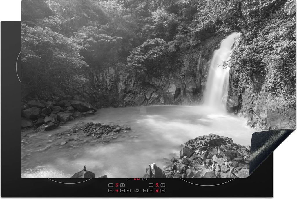 KitchenYeah Herdabdeckplatte Rio Celeste-Wasserfall am Tenoria-Vulkan in Costa Rica in schwarz-weiß , 81x52cm, Küche Deko, Glaskeramikfeld Herd...