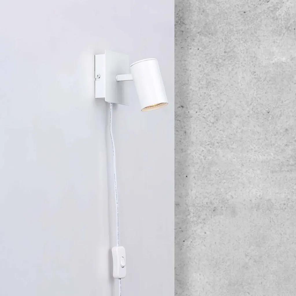 Spot blanc orientable Frida Nordlux en métal - Luminaire robuste et élégant