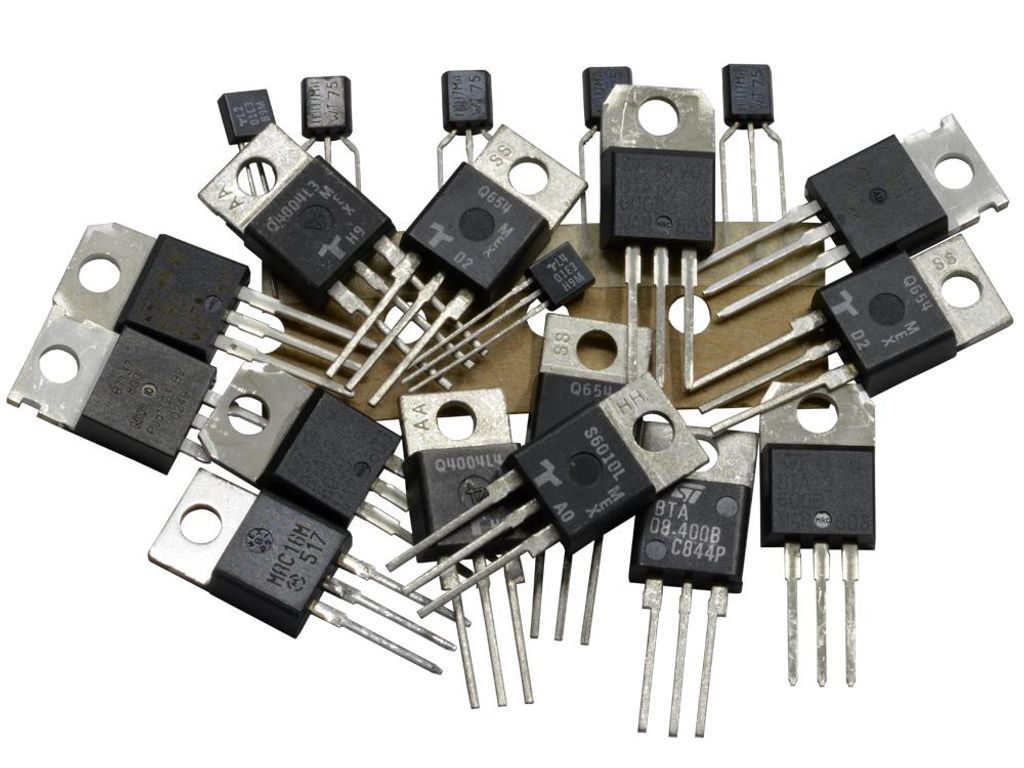 Triac Sortiment, ca. 20 Stück gemischt