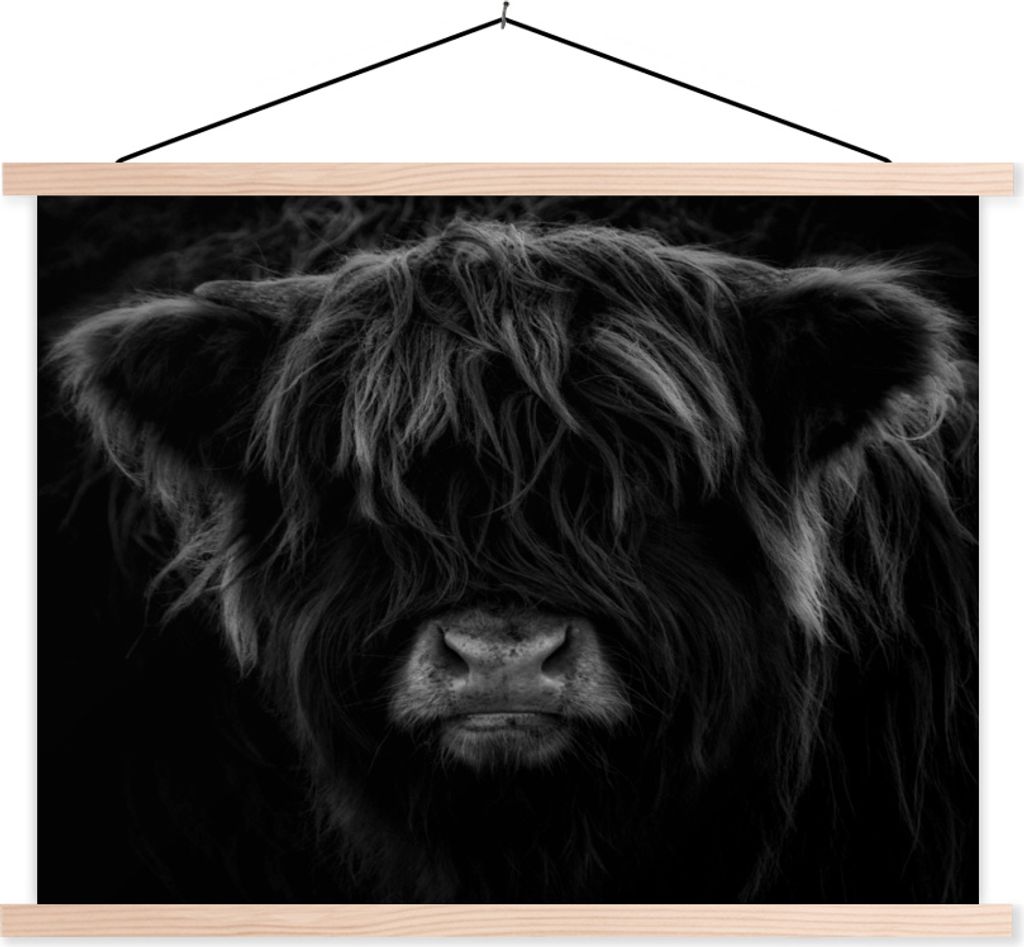 MuchoWow Textilposter Schottisches Hochlandrind - Kuh - Porträt - Tiere - Schwarz - Weiß 120x90 cm mit holzfarbenen Rahmen - Magnetisch