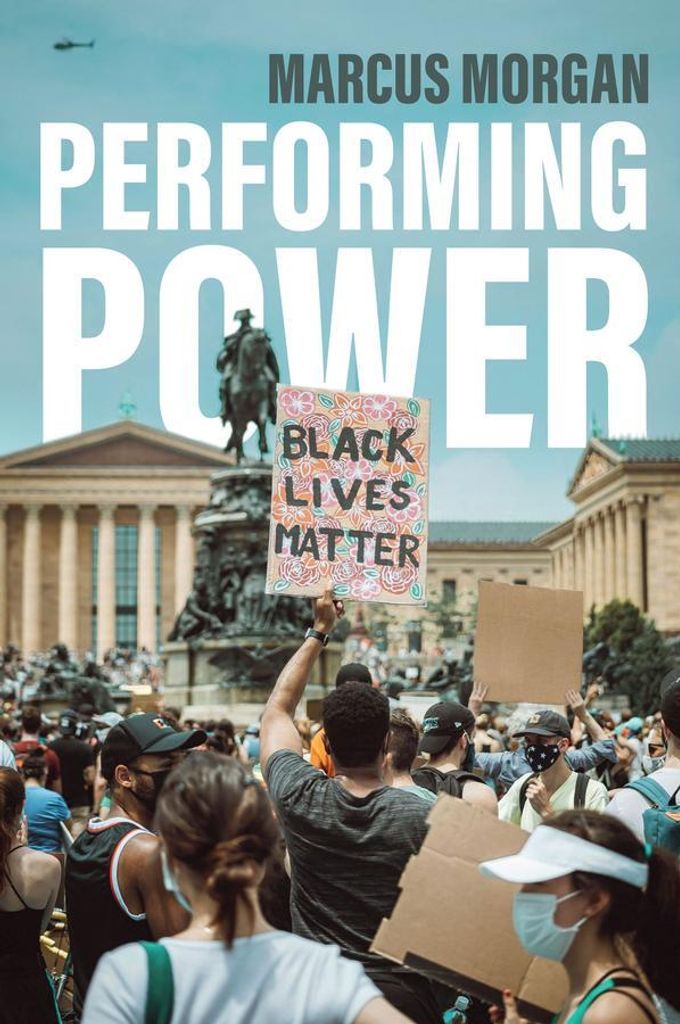 Performing Power – Lingua: Inglese