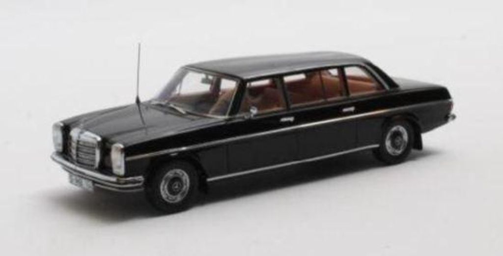 Matrix 1:43 Mercedes-Benz V114 black 1969