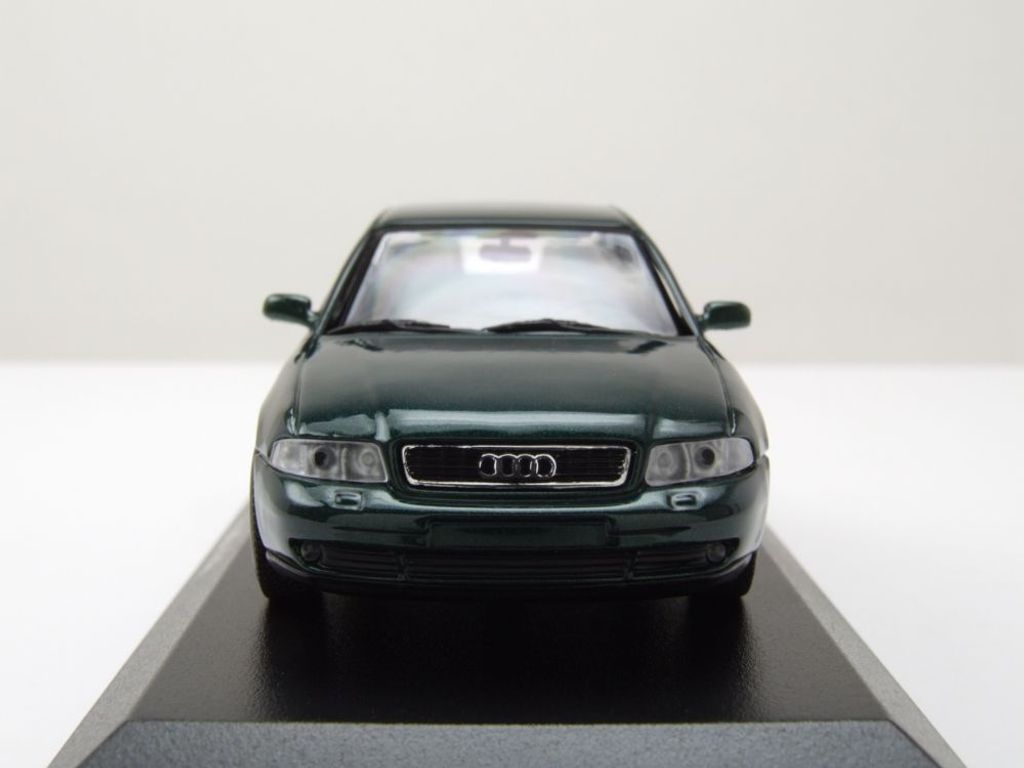 Maxichamps 940015001 Audi A4 1995 grün metallic 1:43 Produktbild 5